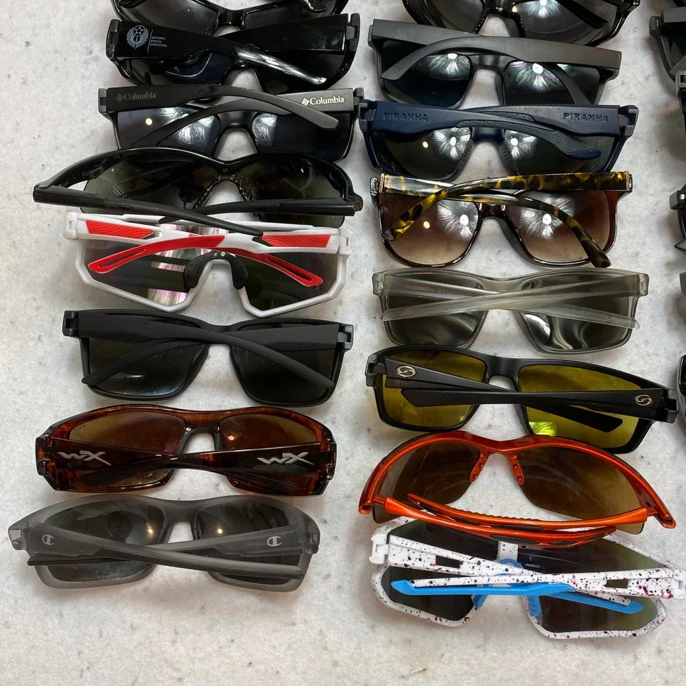 Lof Of 30 Mixed Brand Sunglasses Mens Womens OS Multi Color Sport Fashion Bundle